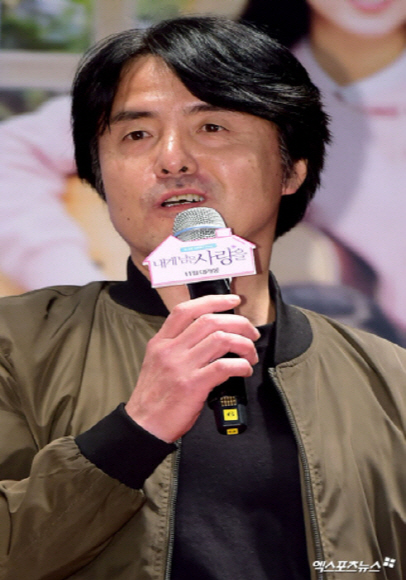 일이이육컴퍼니 대표